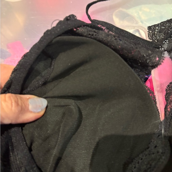 NWT bralette. Size smalll - Picture 6 of 7